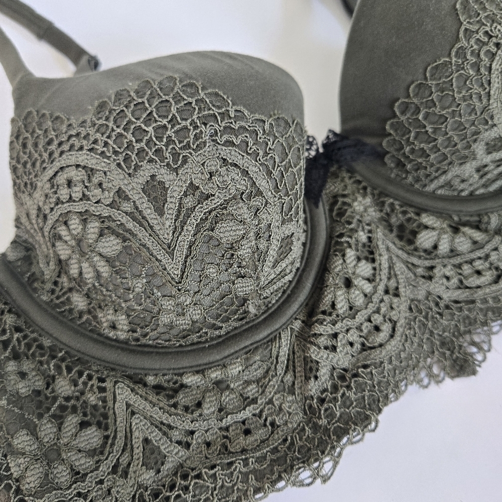 Victoria secret body by Victoria lined demi bust olive green with lace sz 34B - Picture 2 of 8